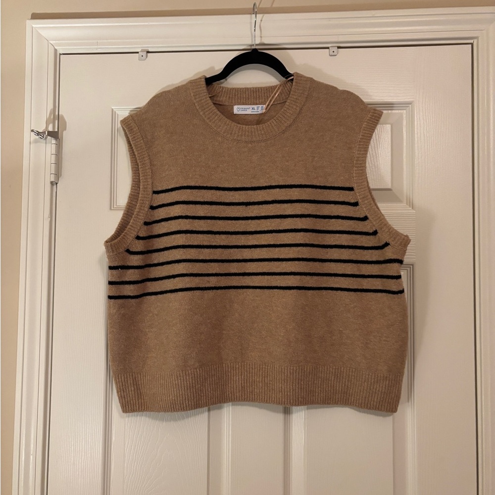 Women’s Sweater Vest